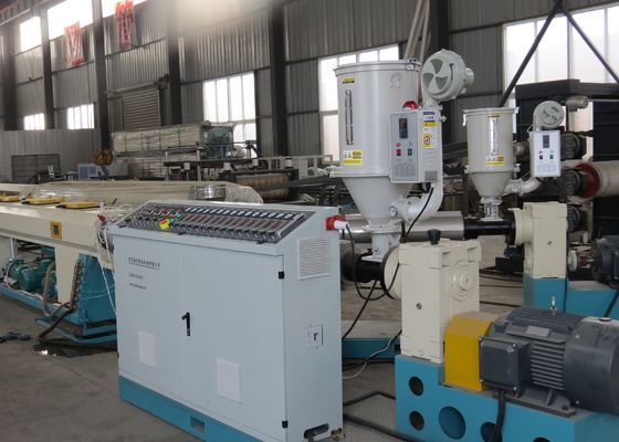 Linia do wytłaczania pojedynczych ścianek z PCV 450 mm