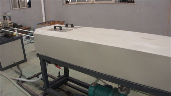 Linia produkcyjna do wytłaczania rur z tworzywa sztucznego z podwójną wnęką 20-63 mm