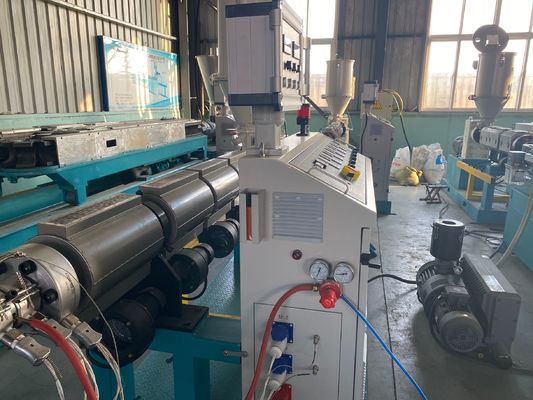 180-250 kg / godz. Maszyna do produkcji rur PVC Stożkowa wytłaczarka dwuślimakowa